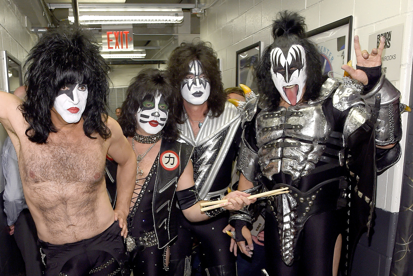 Kiss персонажи