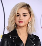 Selena Gomez attending the 2017 American Music Awards.