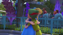 KDA - Alice likes to hugs with the Boy