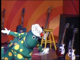 DorothyinWigglyPartyLiveinConcert