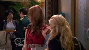 Jessie.2011.S01E03.Used.Karma.480p.HDTV.x264-mSD screenshot 3