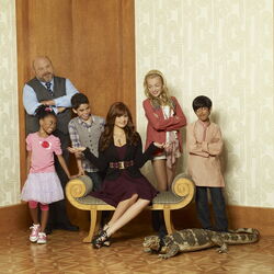 Cast of Disneys Jessie