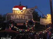 Images (33).jpg (9 KB) The attraction at Christmastime.