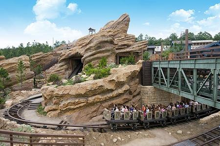 Big Grizzly Mountain Runaway Mine Cars Disney Parks Wiki Fandom