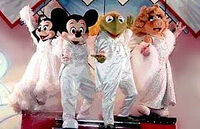 Walkaround Mickey, Minnie, Kermit, Piggy