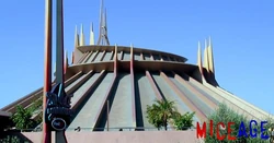 Brown exterior of Space Mountain, taken before the ride's 2003-2005 overhaul.