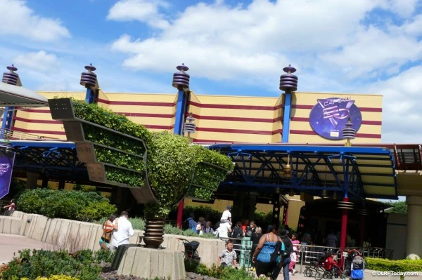 Captain Eo Disney Parks Wiki Fandom Captain Eo Disney Parks Wiki Fandom