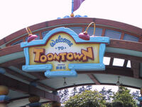 ディズニーTOONTOWN記念チケット hqdefault.jpg