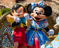 Tokyo Disneyland Pinocchio and Minnie Mouse 01