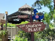 Mr Bluebird Snackin Place.webp (258 KB)