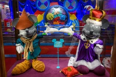 Mickey and Minnie’s Runaway Railway Disneyland 05