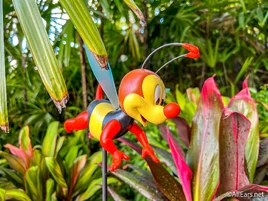 2023-wdw-epcot-flower-and-garden-festival-spike-the-bee-scavenger-hunt