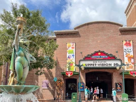 Hollywood-Studios-Muppet-Vision-3D-Entrance-fountain