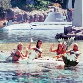 Submarine Voyage Live Mermaids