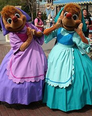 Suzy Disney Parks Characters Wiki Fandom