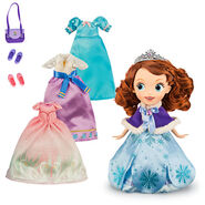 Sofia The First Disney Store Doll With 4 Outfits
