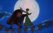 Hunch2-disneyscreencaps com-3725.jpg (64 KB) Having fun