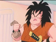 Dbz46-06.jpg (57 KB) Yajirobe with senzu beans