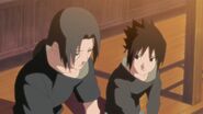 Sasuke listening to Itachi's lecture about brotherhood.