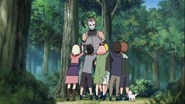 Choji and the others try to get the ANBU ninja to free Yota.