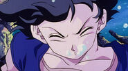 Videl struggle hold breathe in the underwater