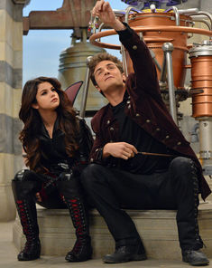 Ok 031313 wizards-waverly-place-beau-mirchoff.jpg