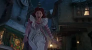 Alice-lookingglass-movie-screencaps.com-7802.jpg (1.01 MB) Iracebeth screaming as she slips on some ice.