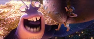 Tamatoa catching Moana.
