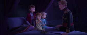 Frozen Ii Historia Disney Y Pixar Fandom Elsa, anna, kristoff y olaf emprenden un viaje a un bosque lejano para este poster del filme muestra a elsa y anna en un bosque misterioso, envuelto de niebla, lo que certifica que ambos personajes deben desentranar un misterio oculto lejos del reino. frozen ii historia disney y pixar