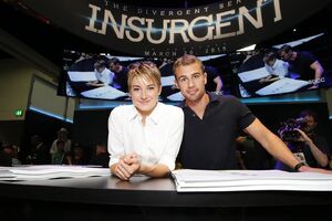 Insurgentsigning1