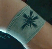 Factionless member/supporter wearing the armband