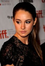 Shailene Woodley sexy