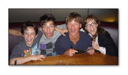 Zach Gordon, Devon Bostick, Steve Zahn and Rachel Harris goes to eat dinner together.