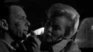Voz de Janet Leigh en el doblaje de esta película.