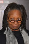 Whoopi Goldberg es otra actriz que ha doblado regularmente.