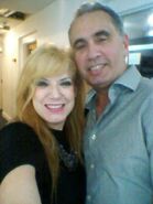 Patricia junto a Jorge Luis García en The Kitchen.