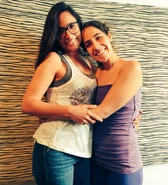 Luciana Falcon (Melek) y Agustina Cirulnik (Zehra)