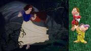 Momento Disney "Blancanieves Huye Al Bosque"