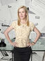 Angela Martin-Schrute (Angela Kinsey) en La oficina (temps. 2 (algunos eps.), 3-9).