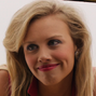 Tina Lark en Bumblebee.