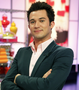 Justin Willman (2da Voz) en Cupcake Wars.