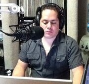 Fede doblando.jpg