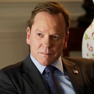 Tom Kirkman en Designated Survivor.