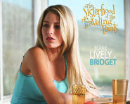 Bridget Vreeland (Blake Lively) en Amigas inseparables 2.