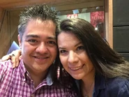 Dia1Foto1DBLRFCirceLuna.jpg (101 kB) Foto Nº 1. Con Circe Luna, la voz de Pan.