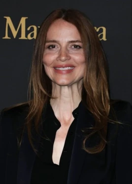 Saffron Burrows | Doblaje Wiki | Fandom