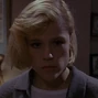 Kyle (Christine Elise) en Chucky: El muñeco diabólico 2.