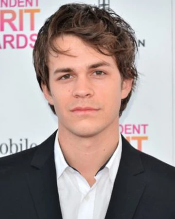 Johnny Simmons Doblaje Wiki Fandom A collection of facts with age, height, net worth, girlboss. johnny simmons doblaje wiki fandom