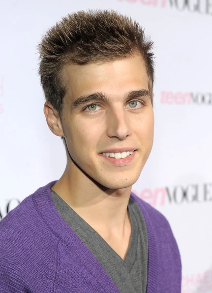 Cody Linley | Doblaje Wiki | Fandom