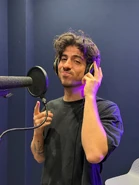 Gonzok grabando al Sr. Tiburón.